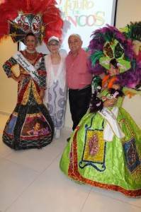 La actriz Rita Moreno junto al Alcalde de Juncos Alfredo Alejandro