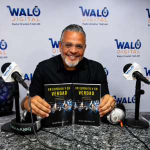 Israel Morales “El Cholo”, hijo de Punta Santiago, convierte su historia de música y fe en un libro