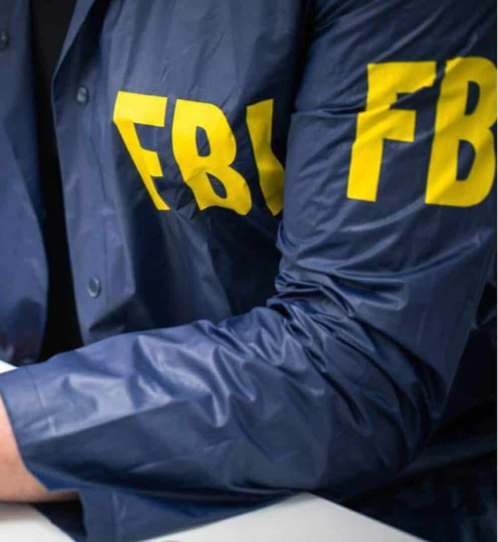 Hombres se hacen pasar por agentes federales y roban $90 mil en San Lorenzo