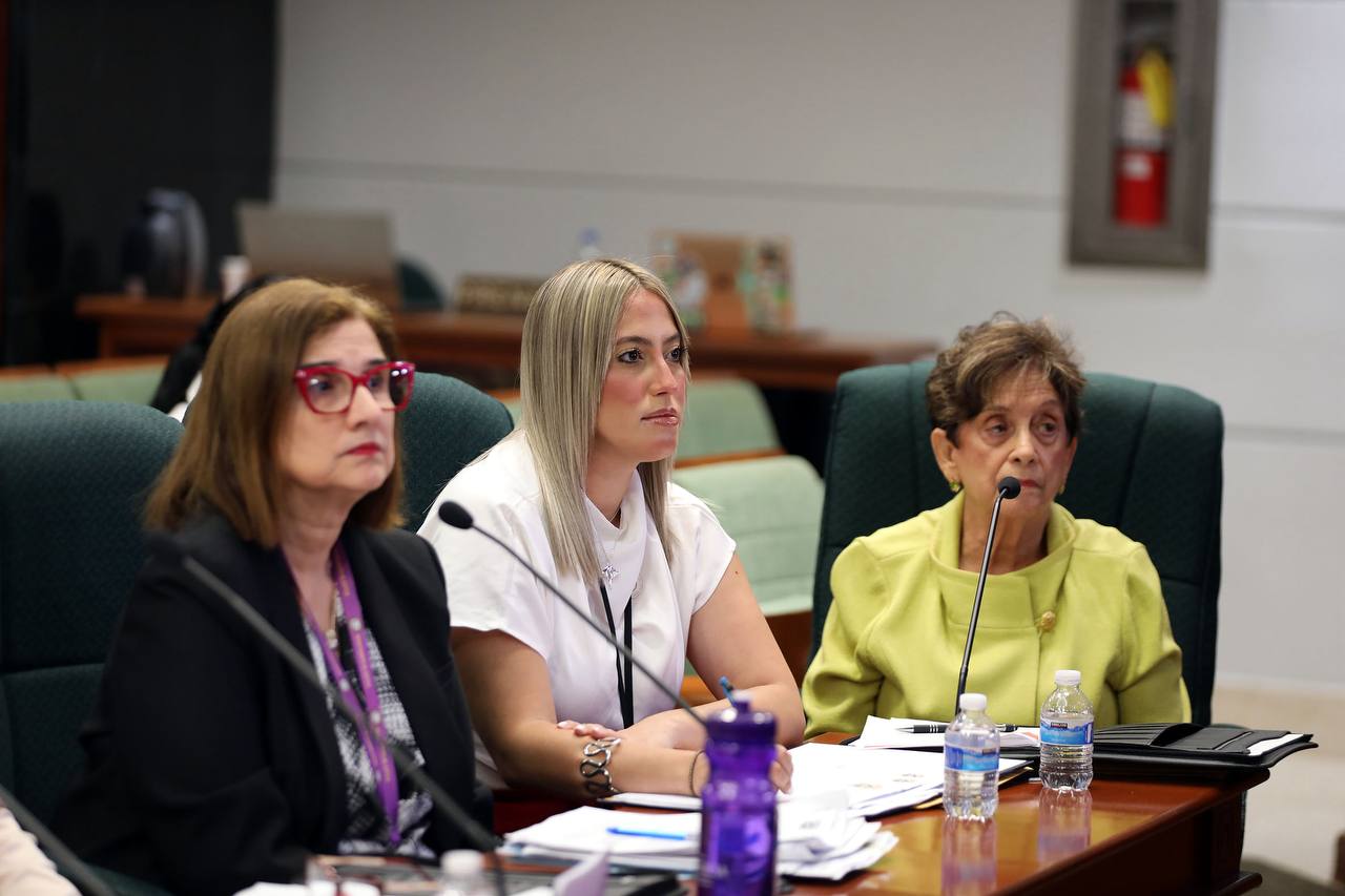 Alertan por aumento de crímenes contra adultos mayores y de las estafas románticas en Puerto Rico