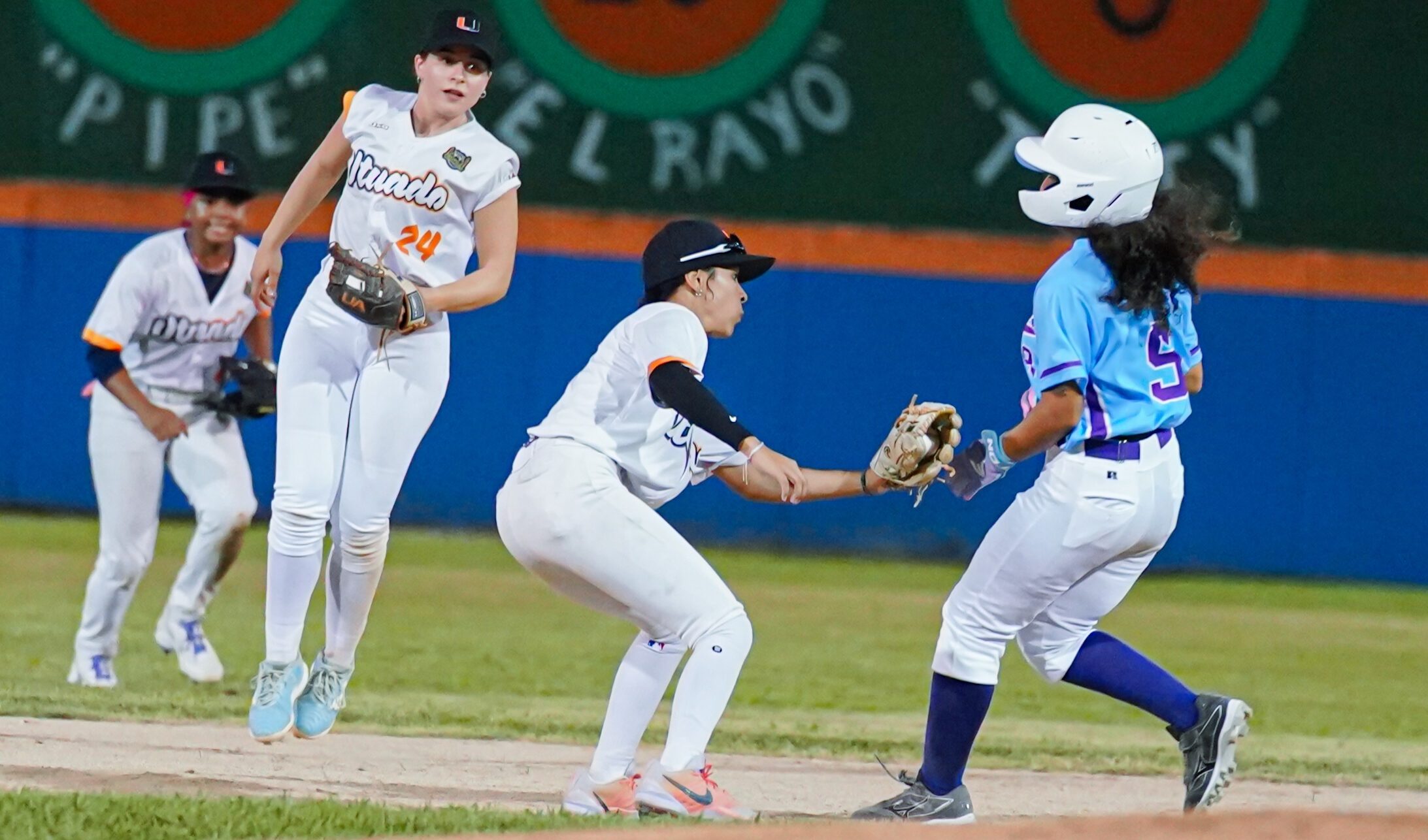 Artesanas de Las Piedras dividen honores con Utuado en inicio de temporada 