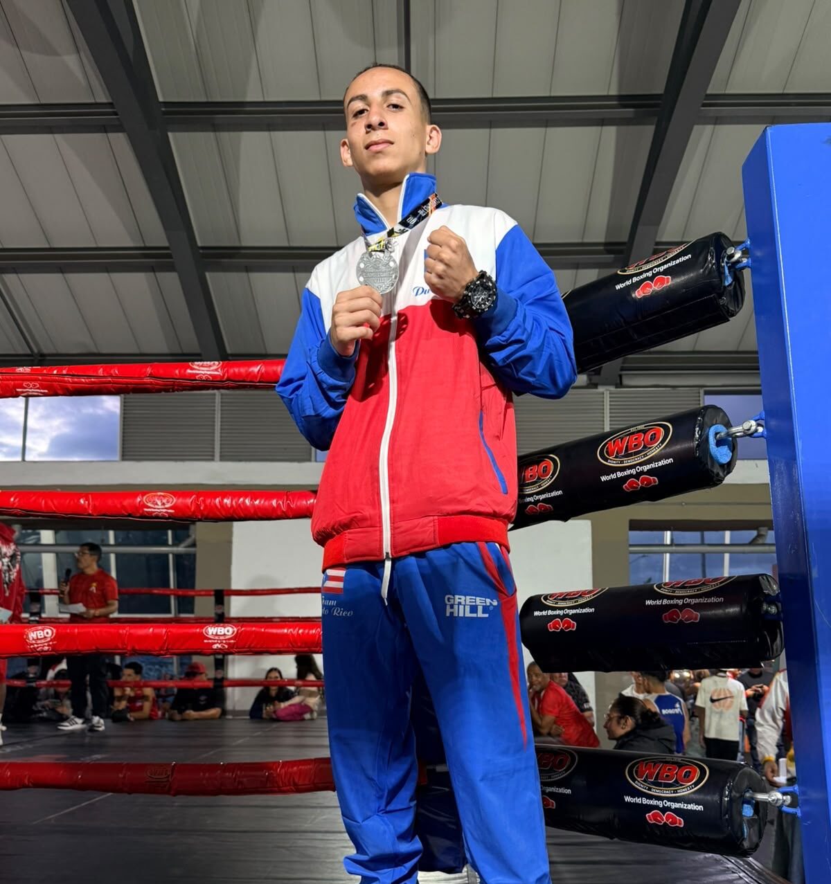Joven boxeador de Humacao conquista medalla de plata en torneo internacional en Colombia