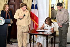 Gobernadora anuncia inversión de  $16.1 millones para reconstrucción y mejoras en instalaciones del balneario de Humacao